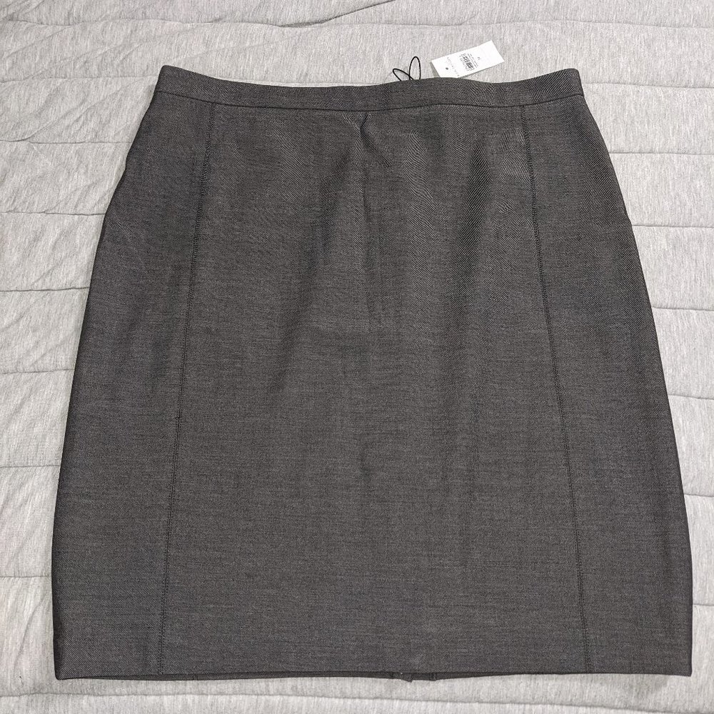 Ann Taylor Grey Pencil Skirt, size 14, brand new(matching suit jacket available)